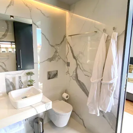 Studio In Machico With Private Pool And Wifi 300 M From The Beach * Machico (Madeira)